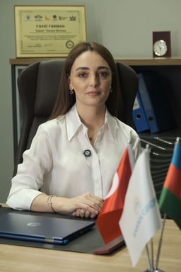 İsmayılzadə Roza - Rəhbər, təsisçi